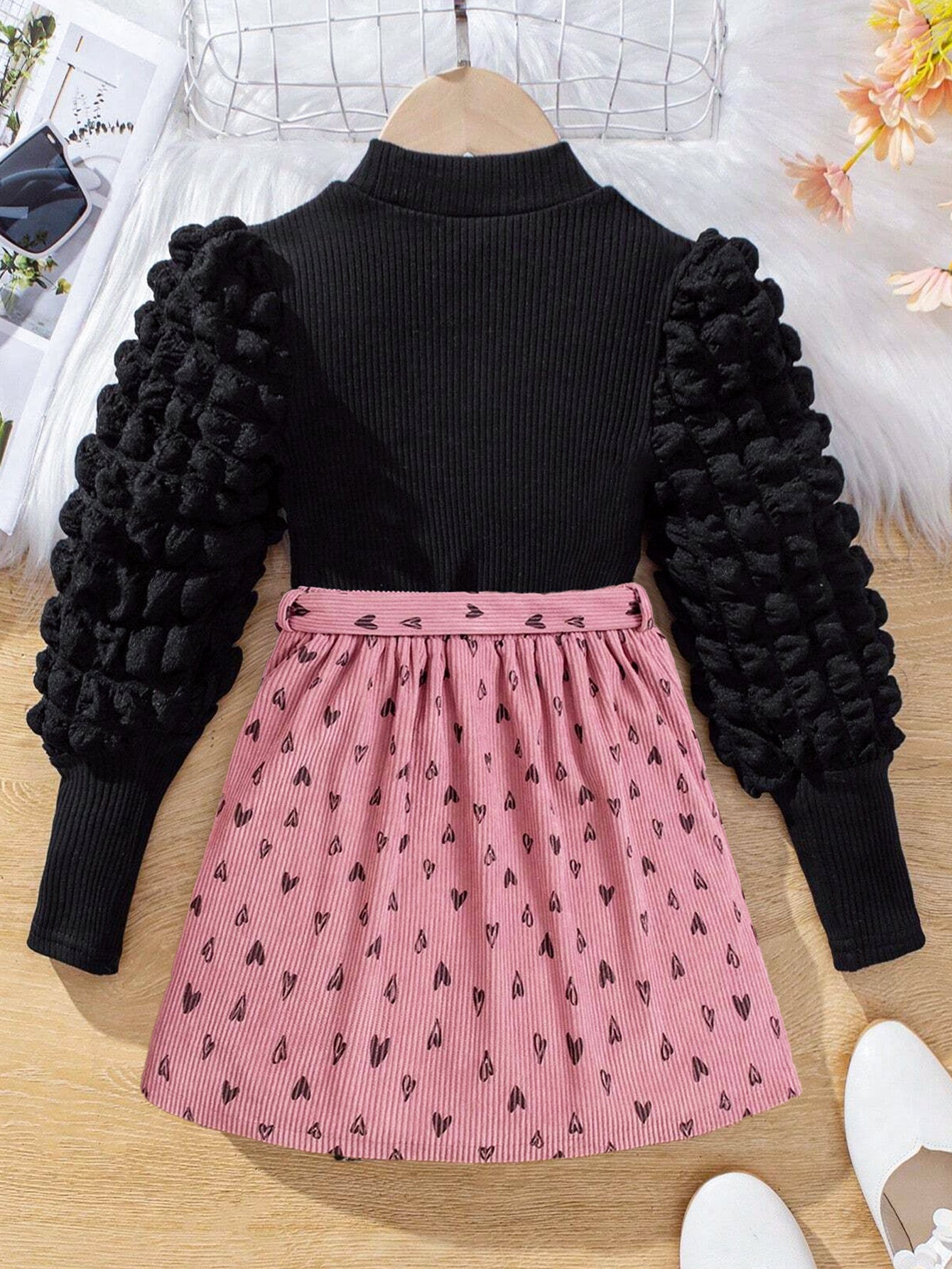 Girls' heart-patterned top and heart-accented skirt Wholesale