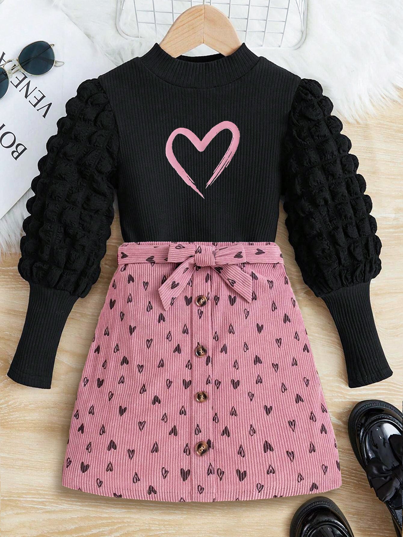 Girls' heart-patterned top and heart-accented skirt Wholesale