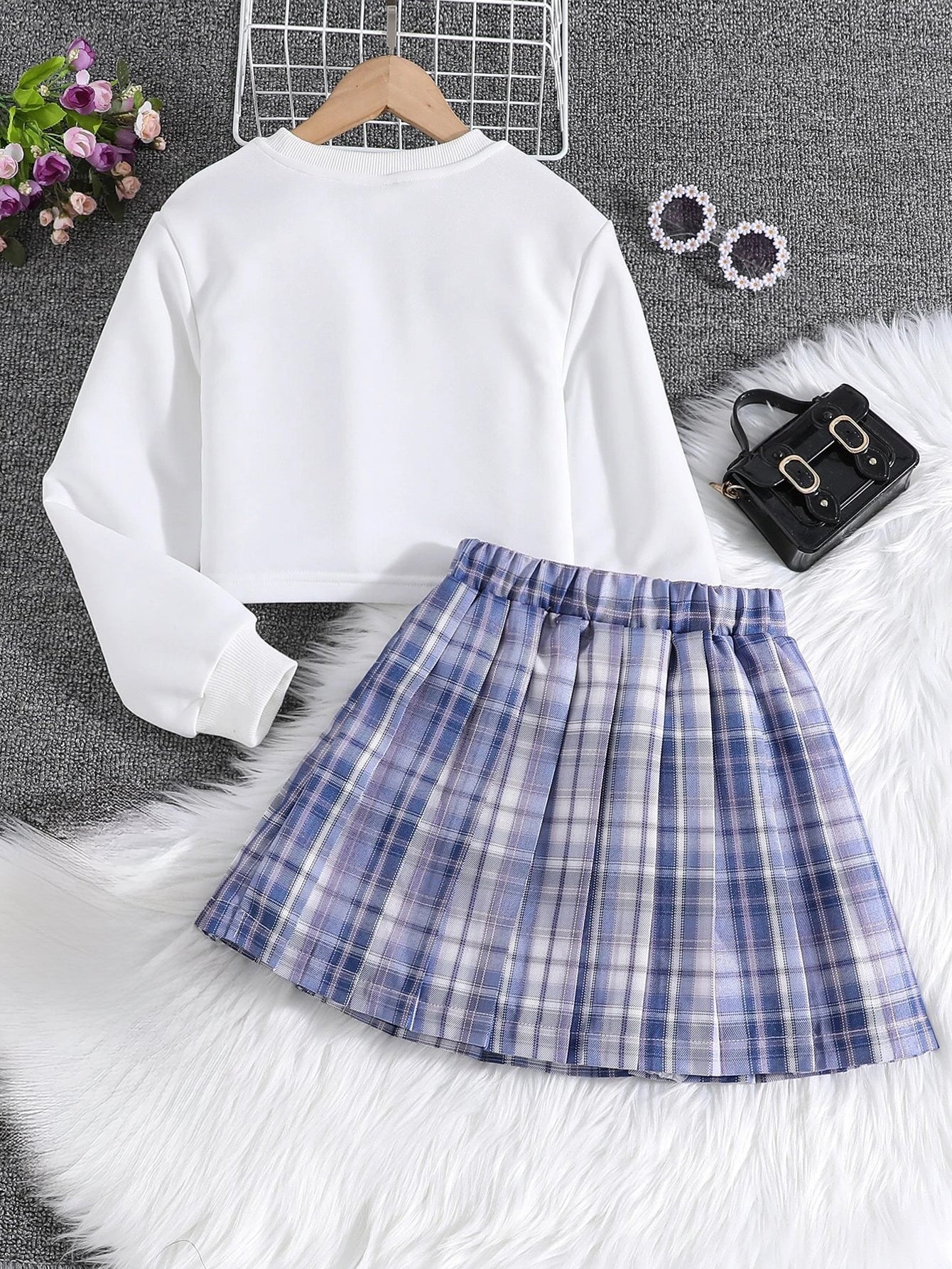 Girls' Cool Graphic Sweatshirt and Plaid Pleated Skirt Set BeiLa Wholesale