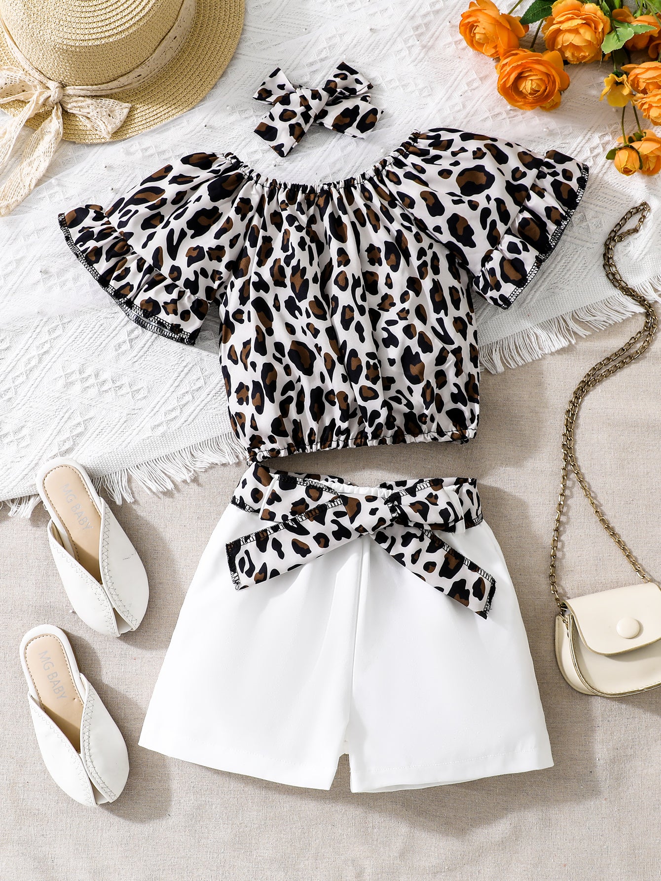 Girls' Off-Shoulder Top & Bow-Tie White Shorts Set Wholesale