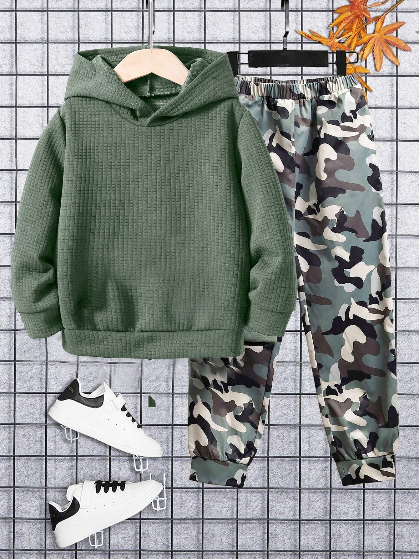 Green Hoodie & Camo Joggers Set for Boys Wholesale